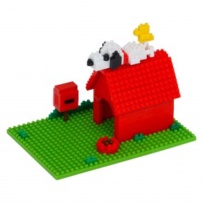 Snoopy House - Peanuts